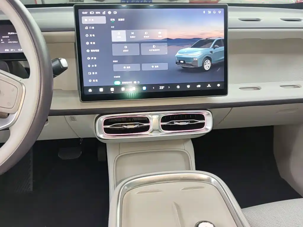 Leapmotor Leapmotor B10 — миниатюра 20