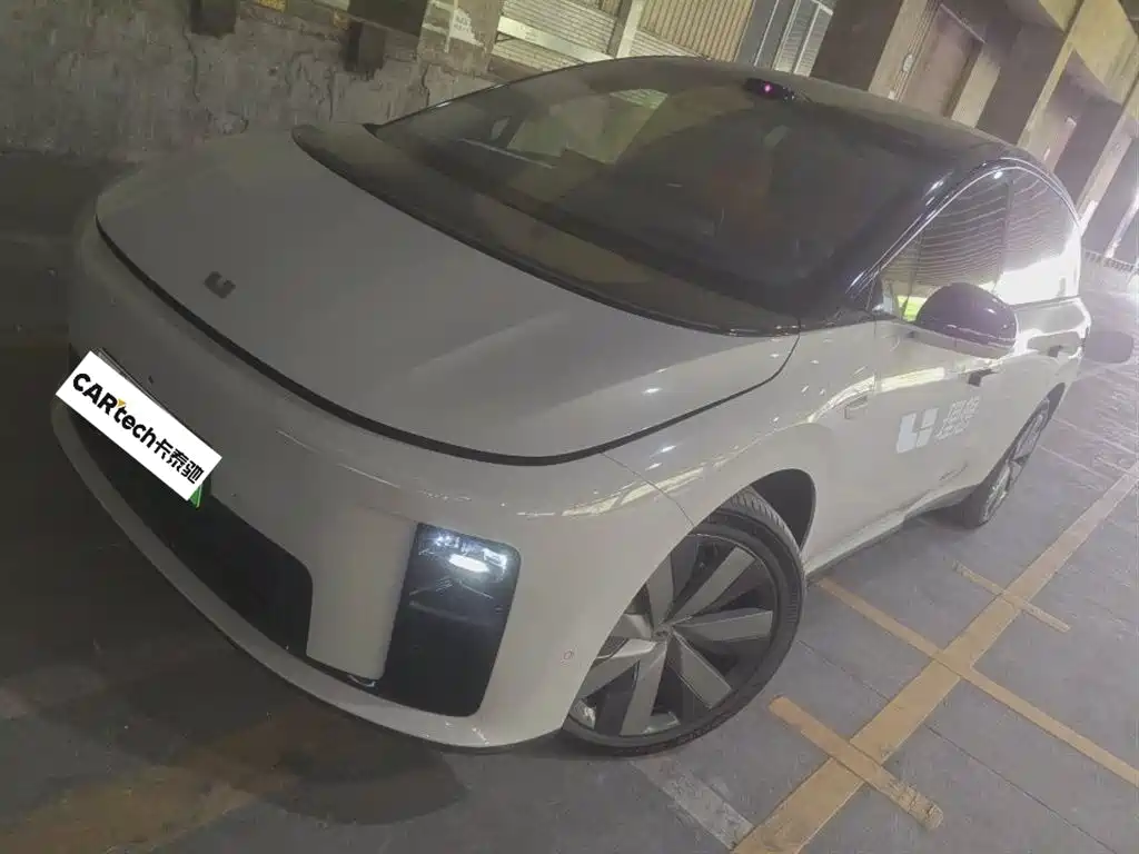Li Auto i8 2025 Standard