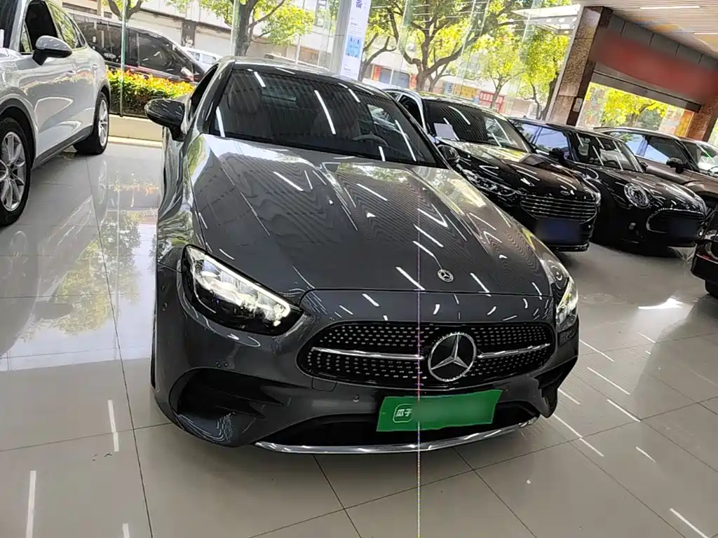 Mercedes-Benz E-Class (Import) — миниатюра 3