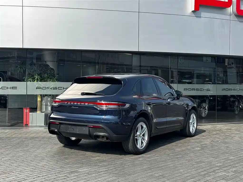 Porsche Macan — миниатюра 7