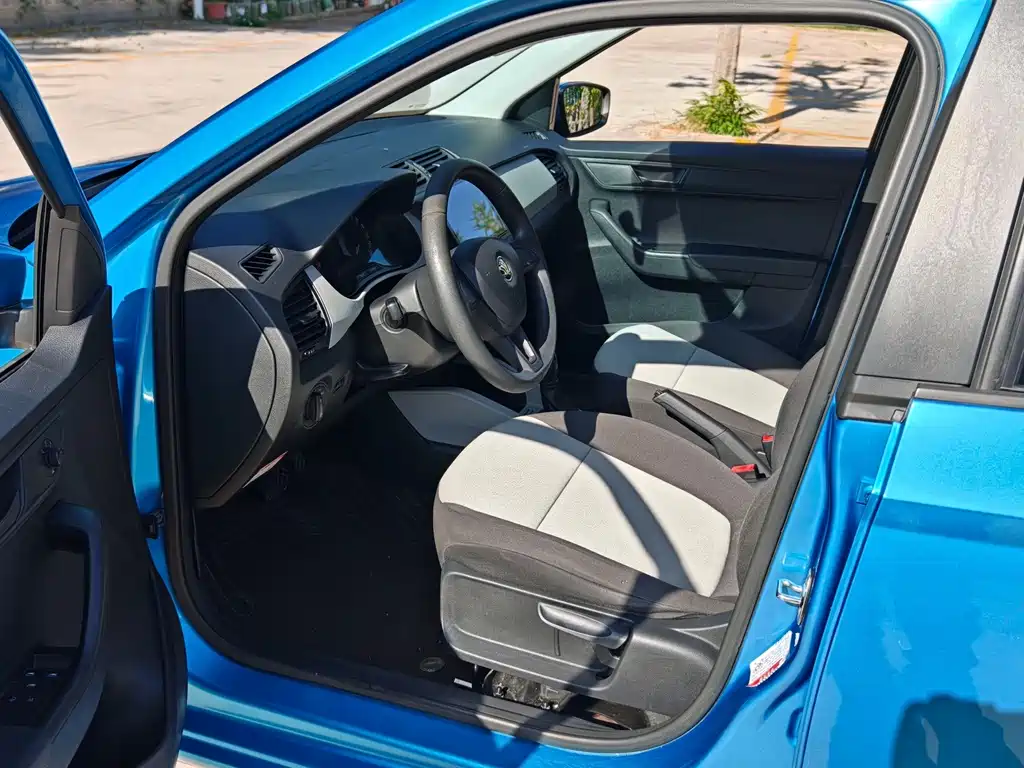 Skoda Fabia — миниатюра 8