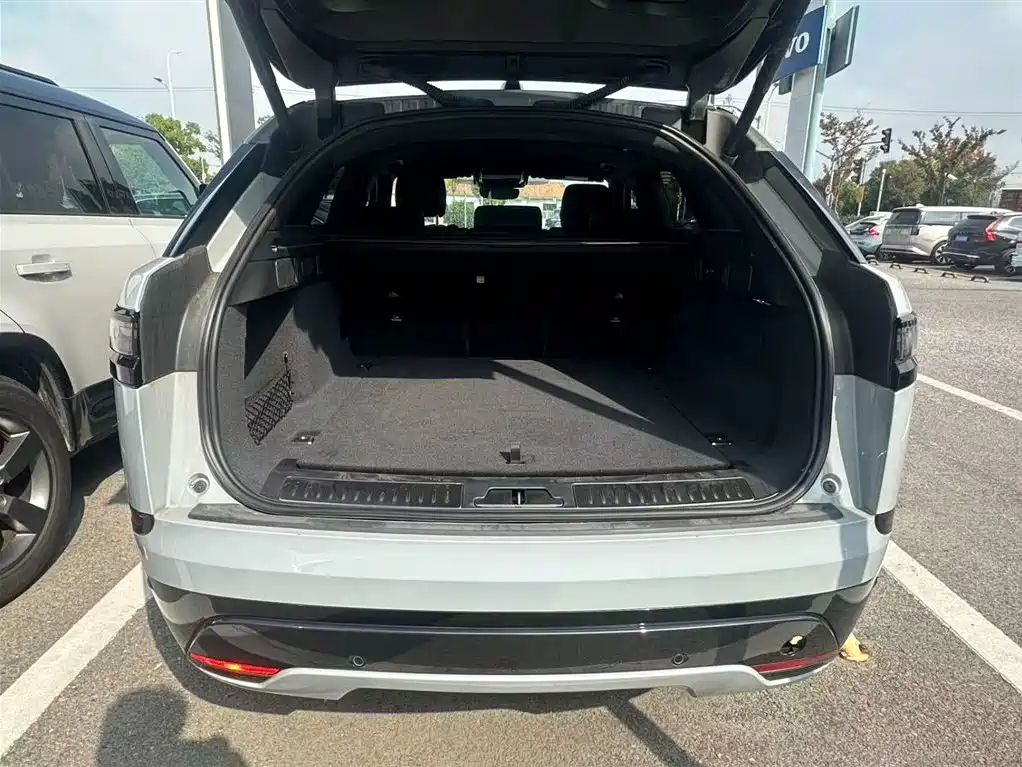 Land Rover Velar — миниатюра 13