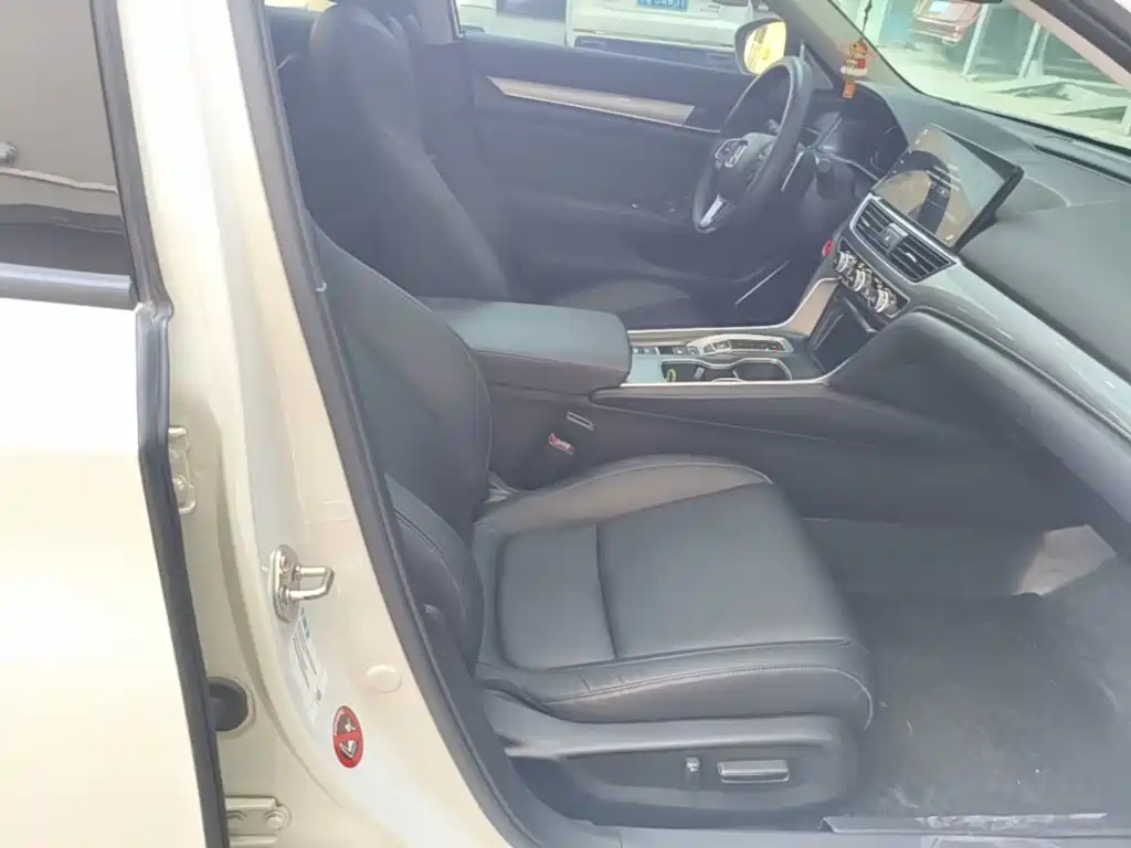 Honda Accord — миниатюра 25