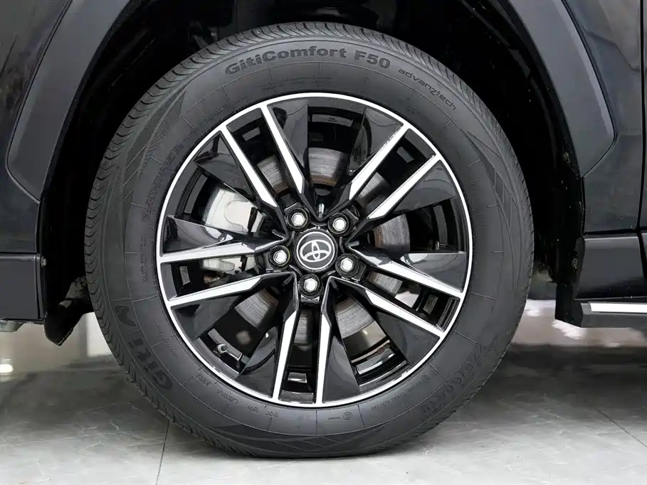 Toyota Wildlander New Energy — миниатюра 5