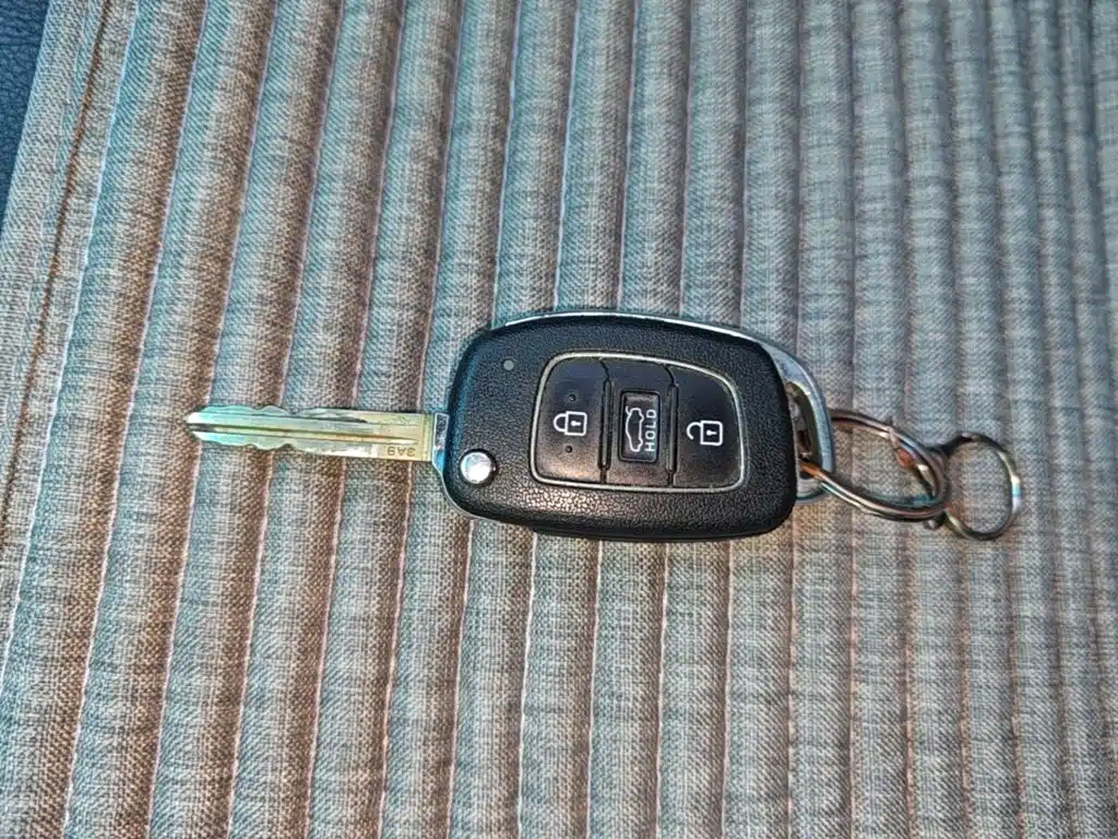 Hyundai Elantra — миниатюра 9