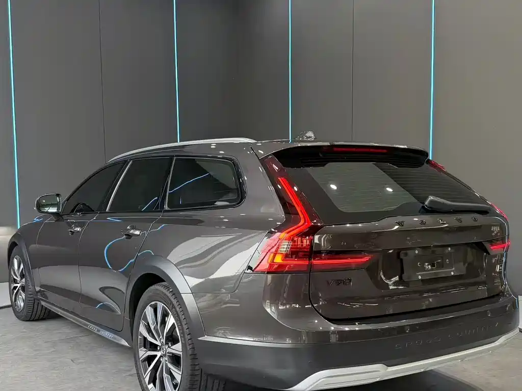 Volvo V90 — миниатюра 6