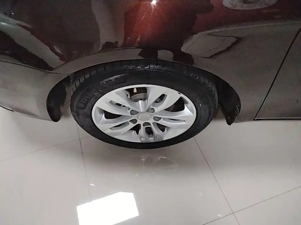 Geely Emgrand — миниатюра 23
