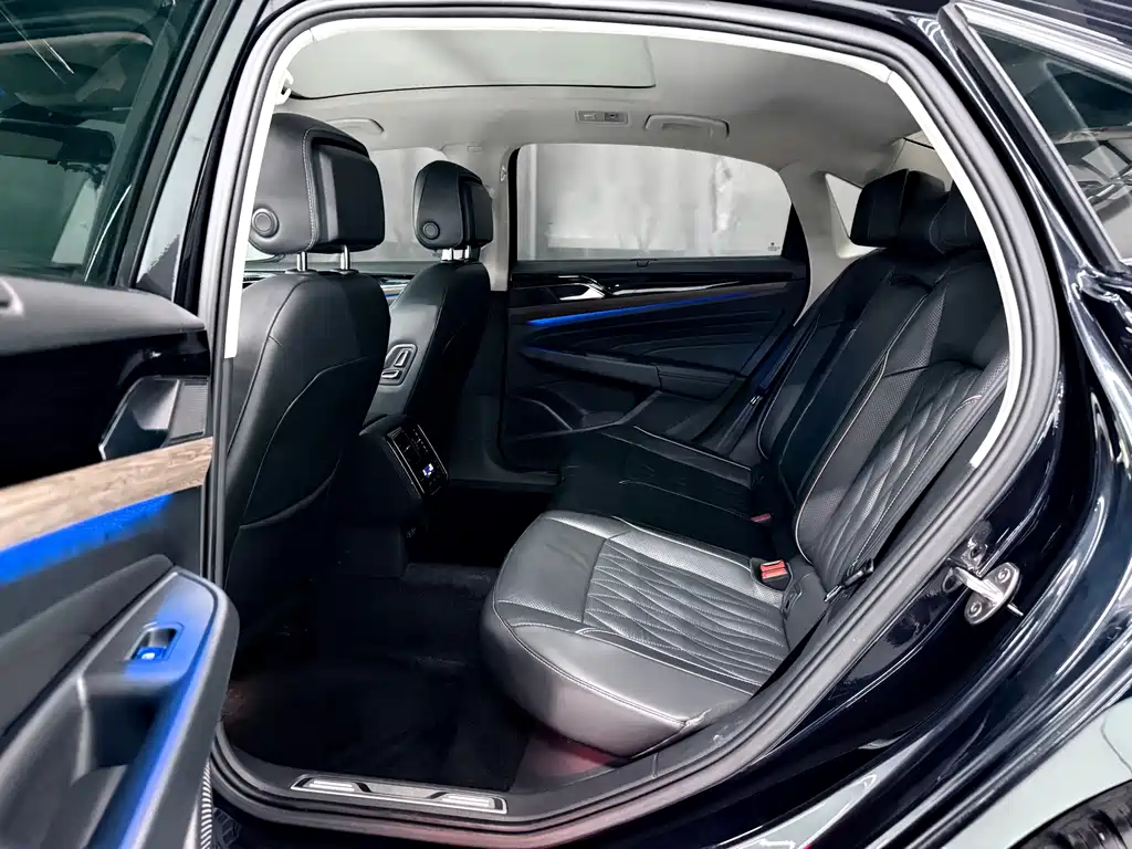 Volkswagen Passat — миниатюра 10