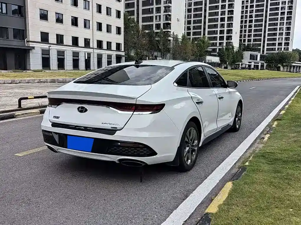 Hyundai Fista — миниатюра 9