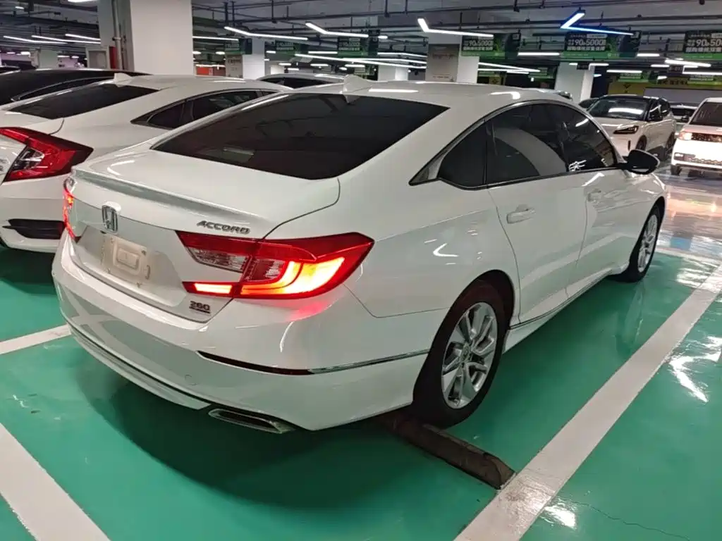 Honda Accord — миниатюра 7