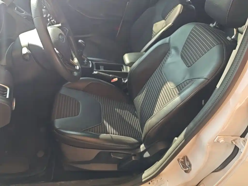 Ford Focus — миниатюра 15