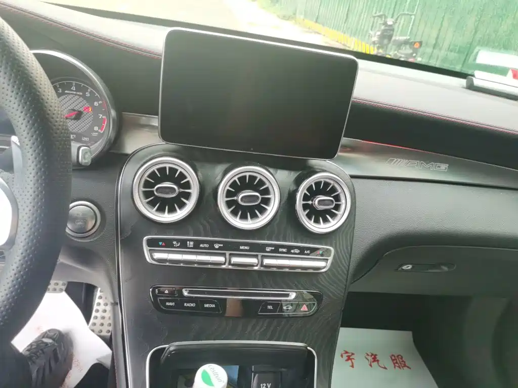 Mercedes-Benz GLC AMG — миниатюра 9