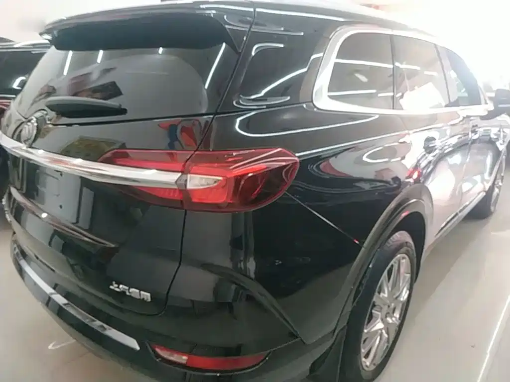Buick Enclave — миниатюра 7
