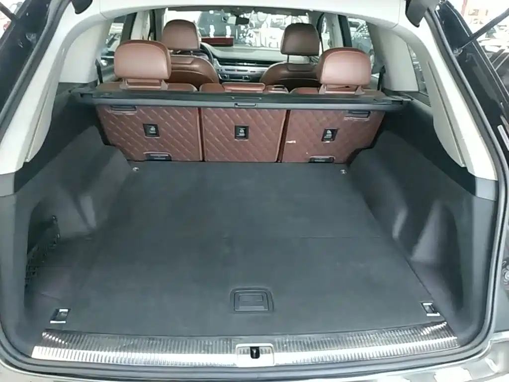 Audi Q7 — миниатюра 19