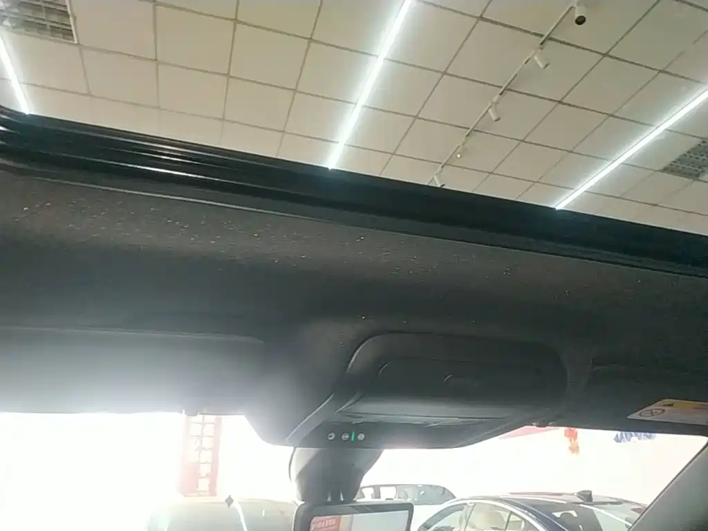 Buick Enclave — миниатюра 18