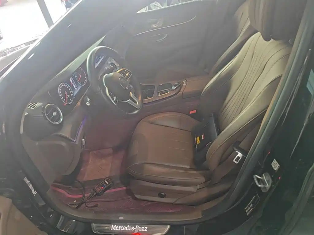 Mercedes-Benz E-Class — миниатюра 15