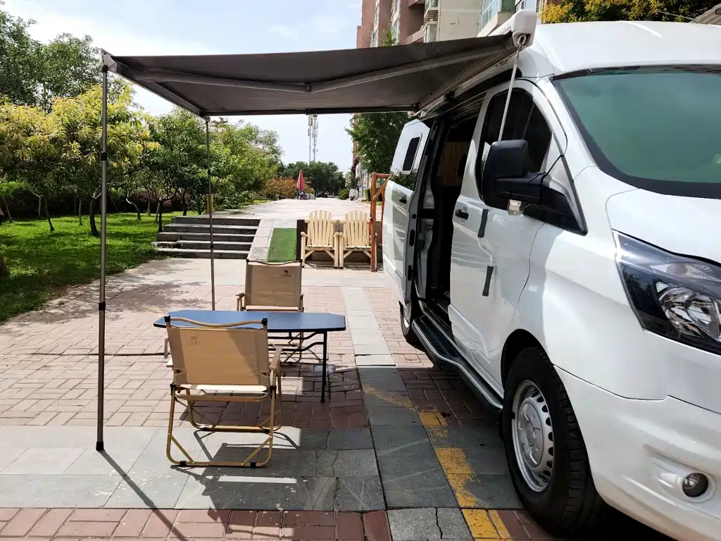 Ford Transit — миниатюра 4