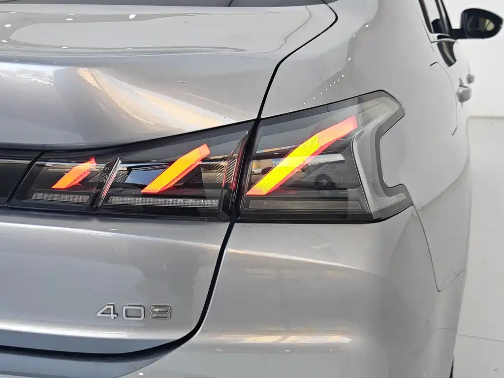 Peugeot 408 — миниатюра 31