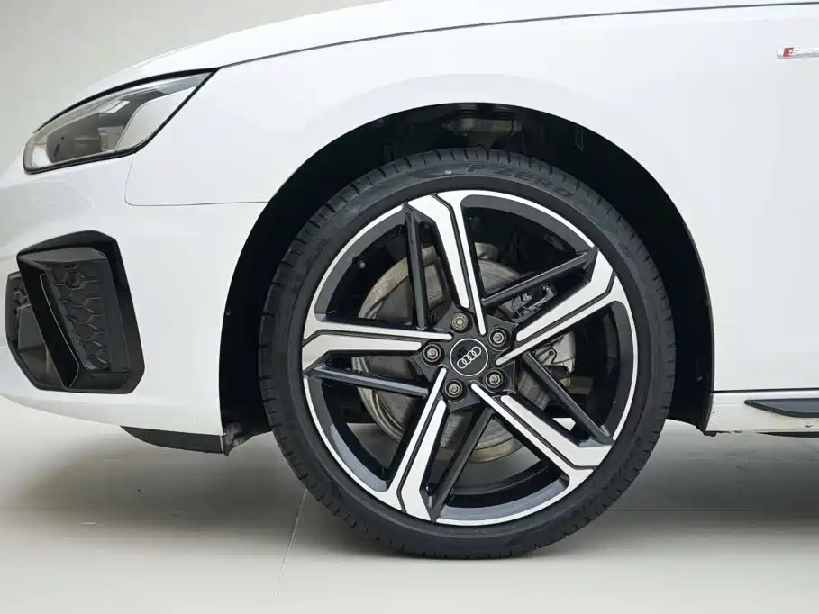 Audi A4L — миниатюра 15