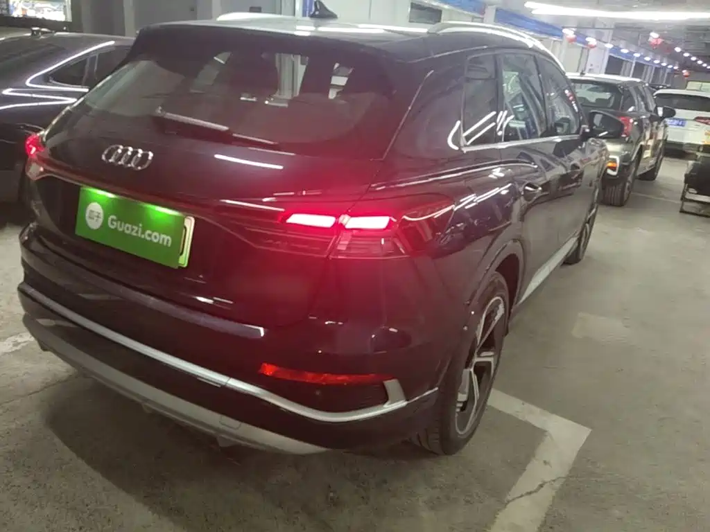 Audi Q4 e-tron — миниатюра 8