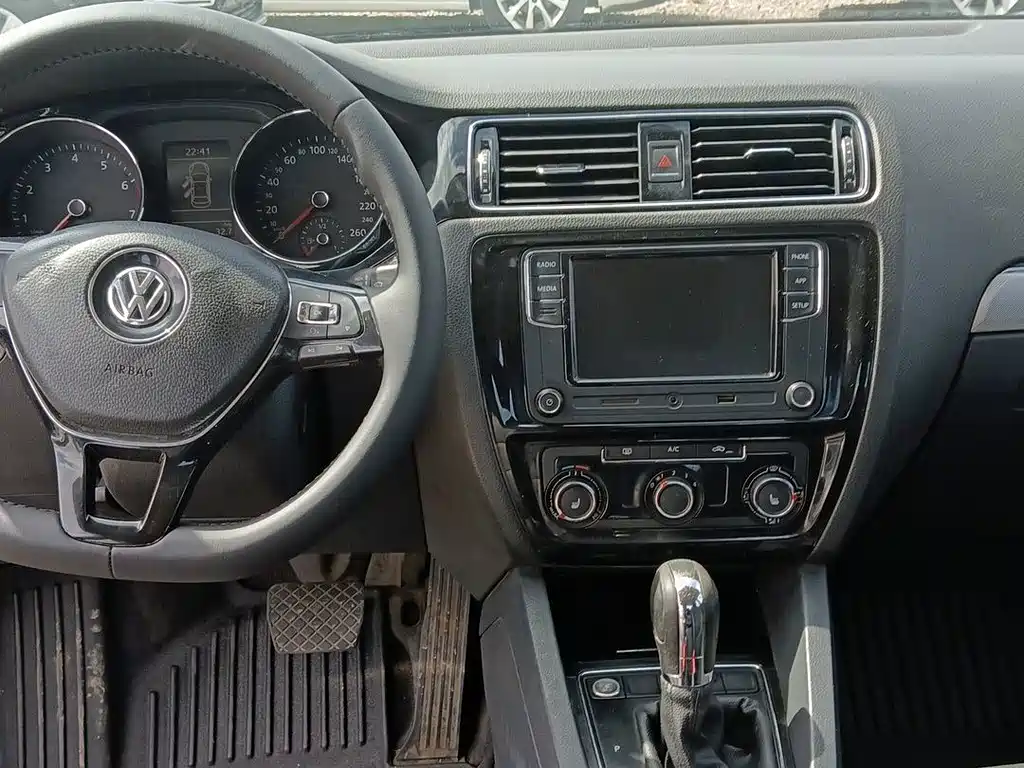 Volkswagen Sagitar — миниатюра 10