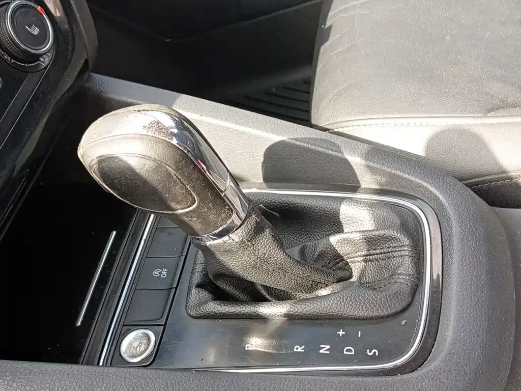 Volkswagen Sagitar — миниатюра 14