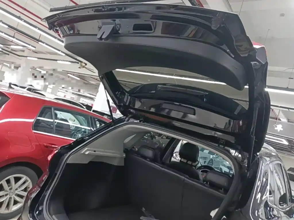 Roewe RX3 — миниатюра 19