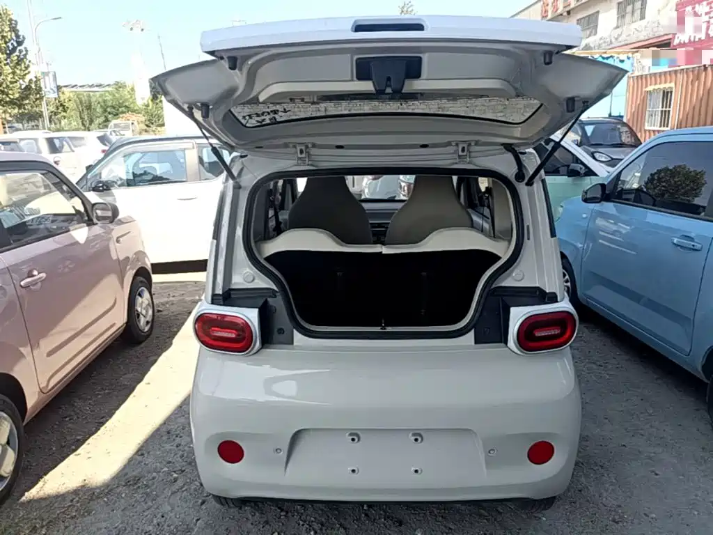 Wuling MINIEV — миниатюра 19