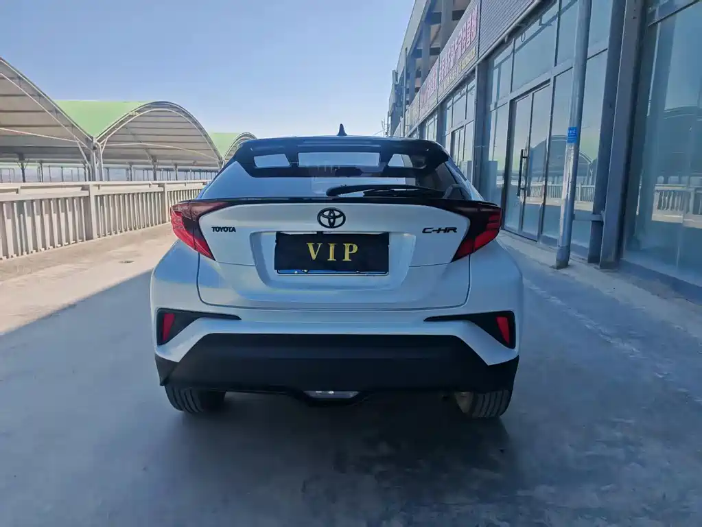 TOYOTA C HR