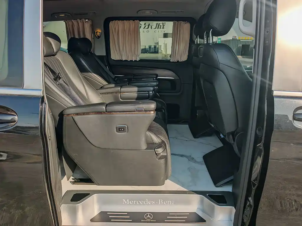 MERCEDES-BENZ V CLASS