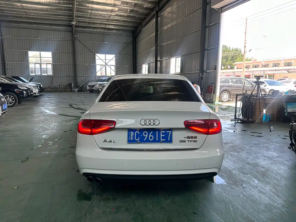 Audi A4L 2015 35 TFSI AT