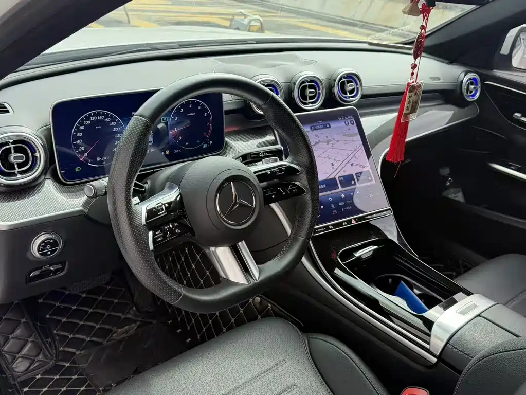 Mercedes-Benz C-Class — миниатюра 8