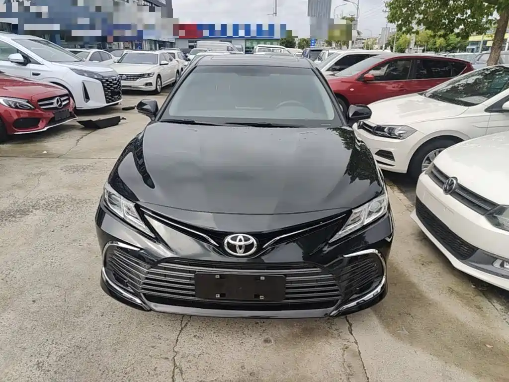 Toyota Camry — миниатюра 3
