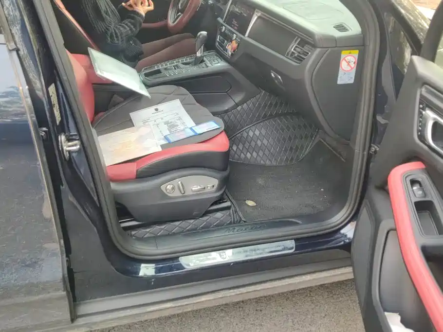 Porsche Macan — миниатюра 8