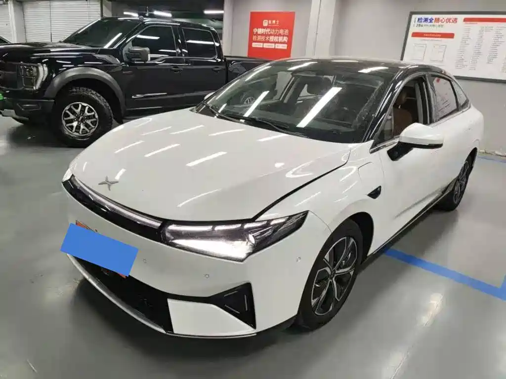 XPeng P5