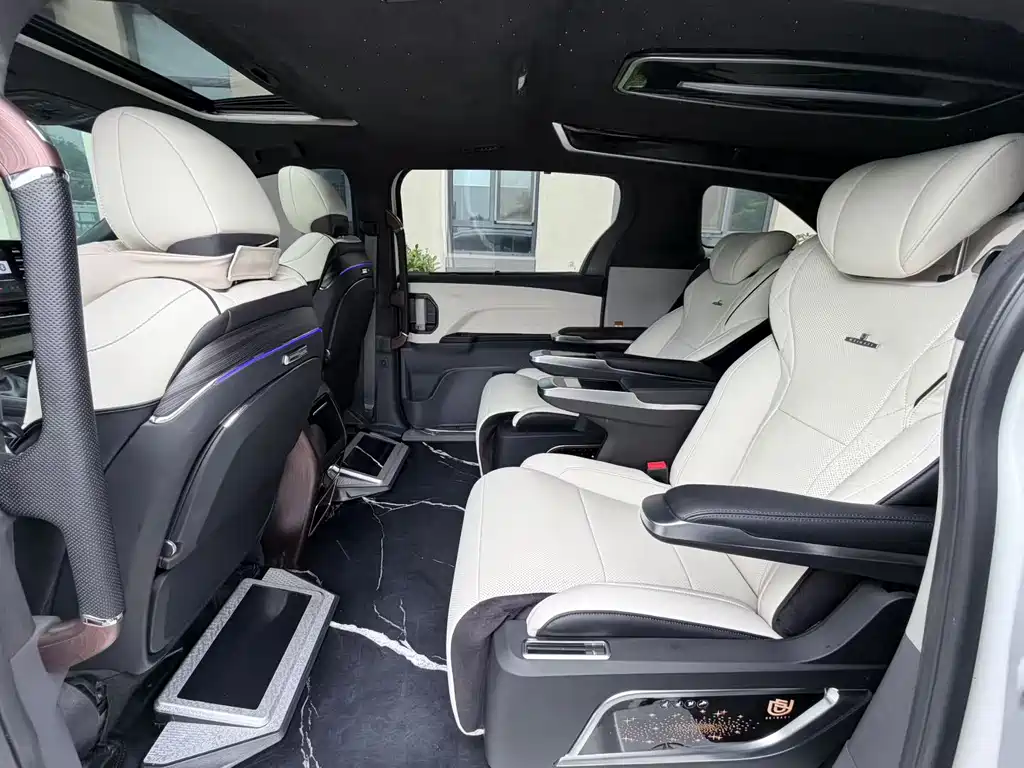 Toyota Sienna 2022 2.5L AT