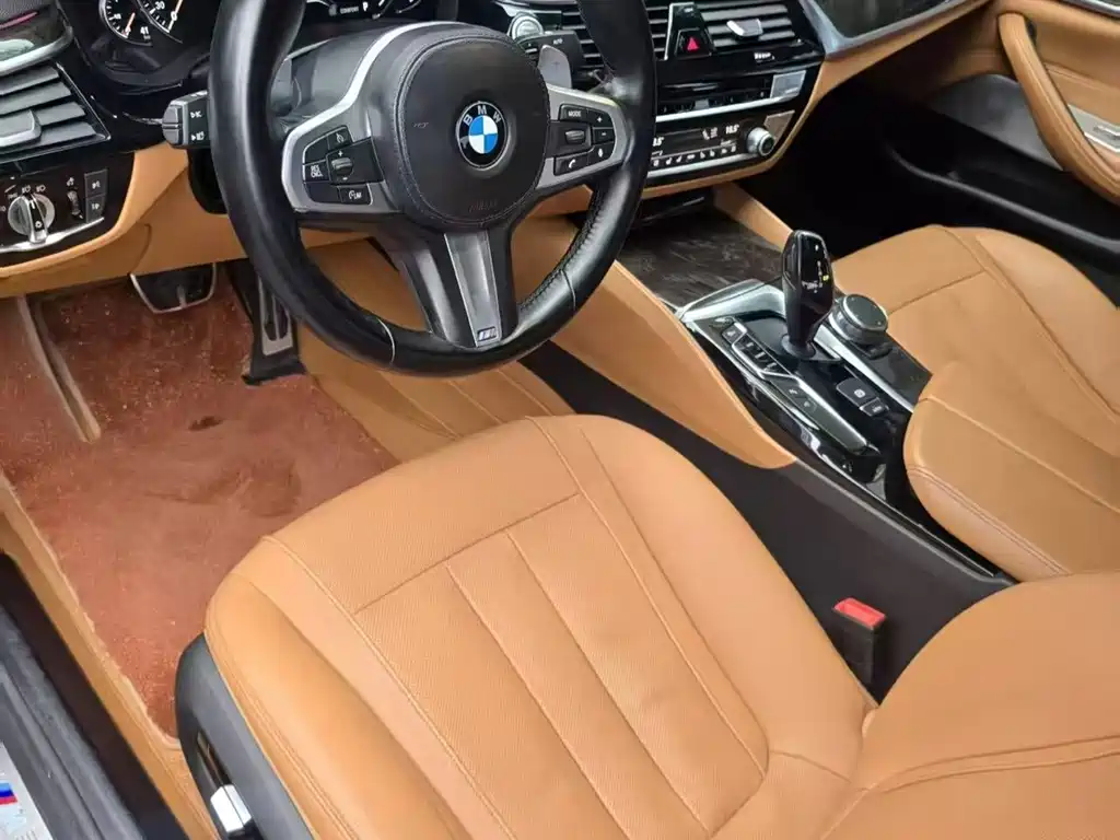 BMW 5 Series — миниатюра 4