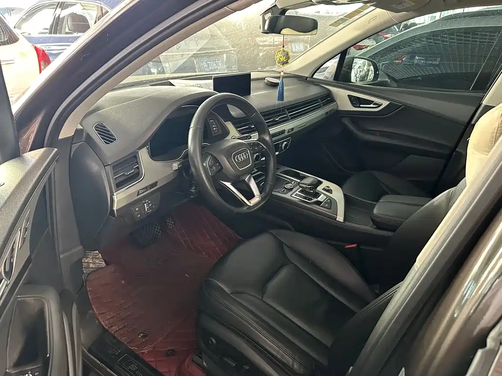 Audi Q7 — миниатюра 3