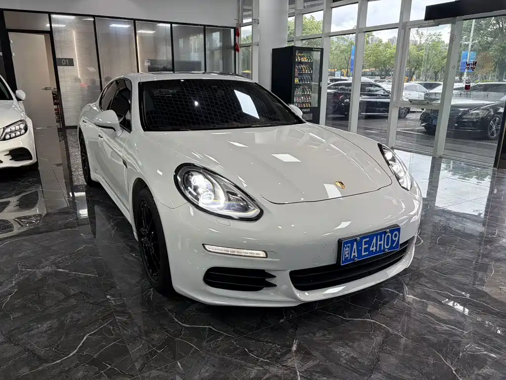 Porsche Panamera — миниатюра 3