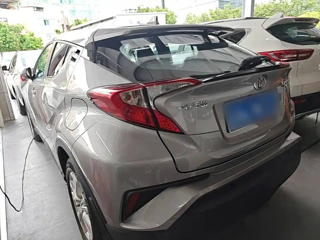 Toyota IZOA — миниатюра 5