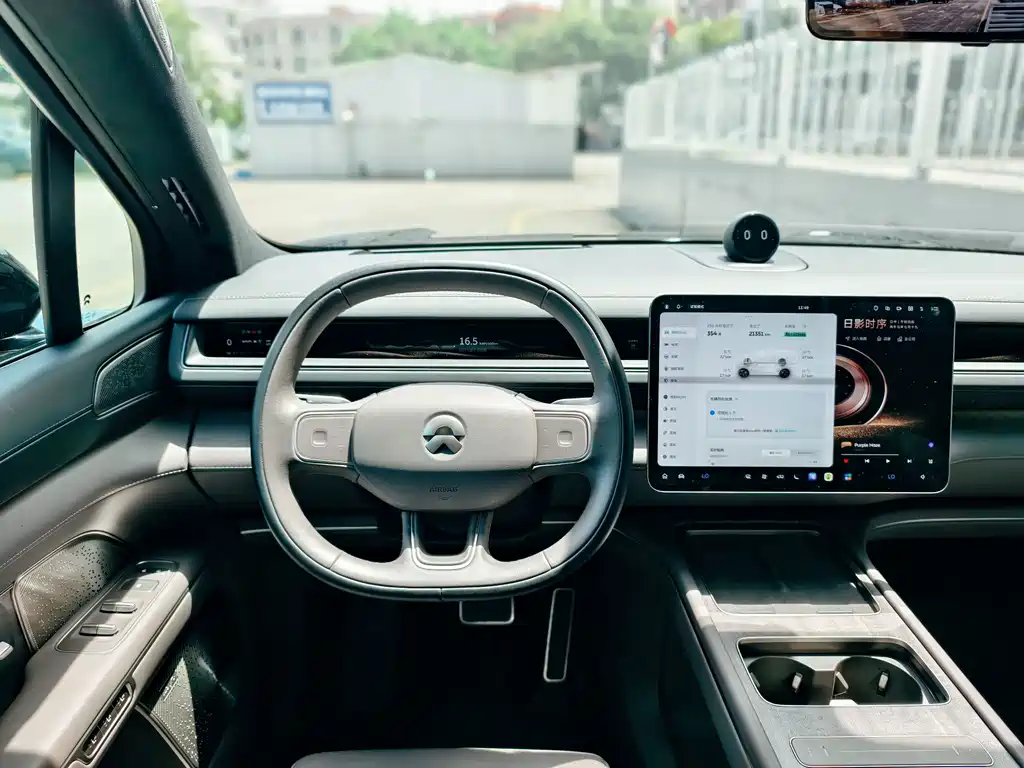 NIO ES8 — миниатюра 12