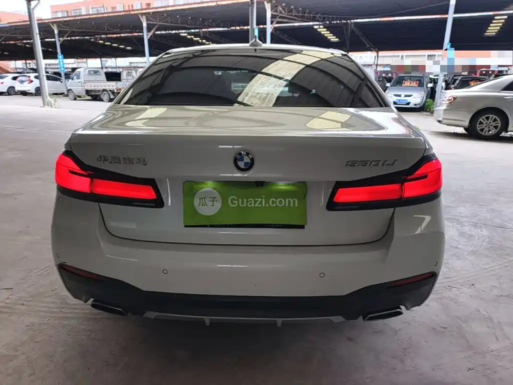 BMW 5 Series — миниатюра 6