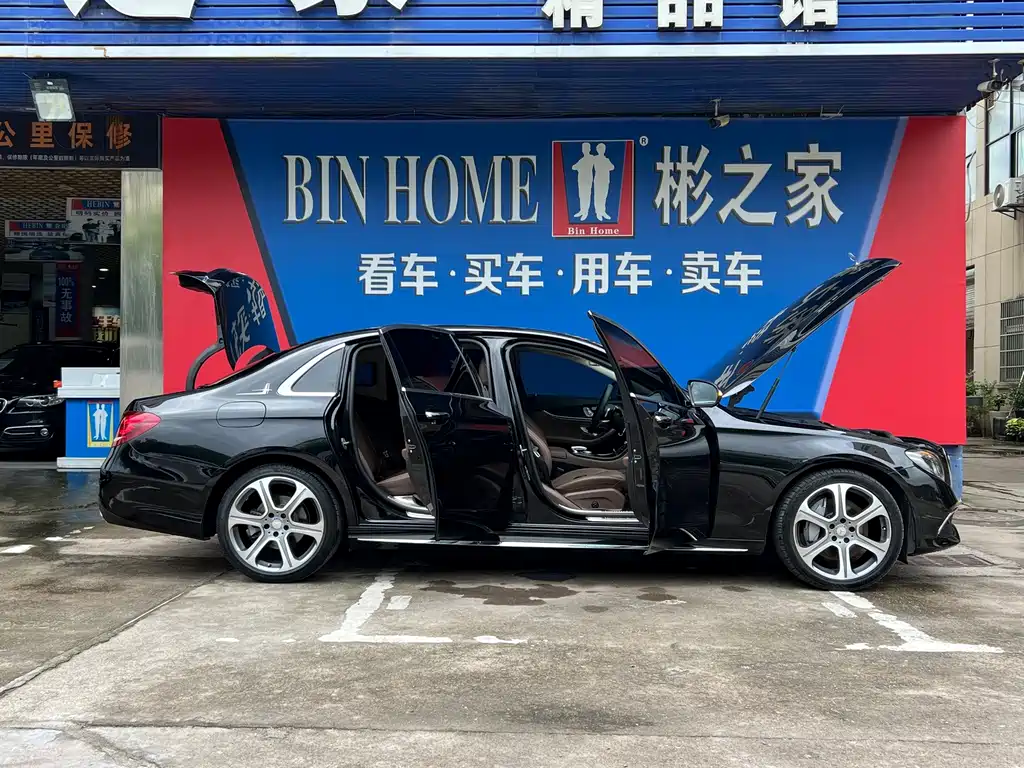 Mercedes-Benz E-Class — миниатюра 23
