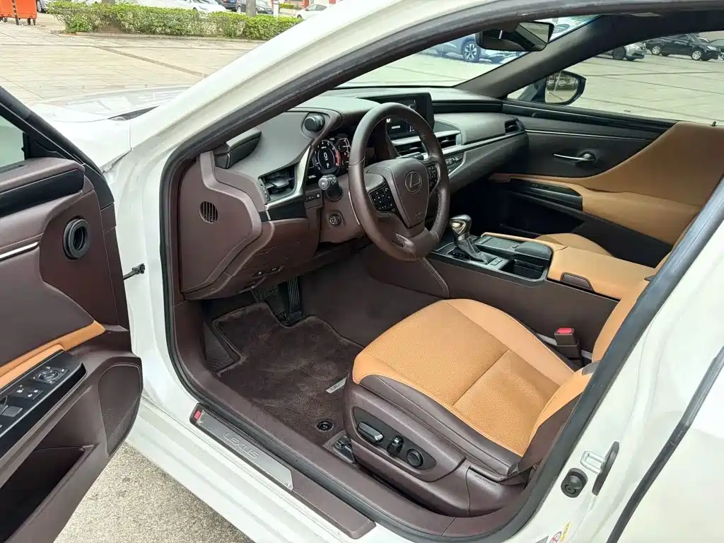 Lexus ES — миниатюра 4