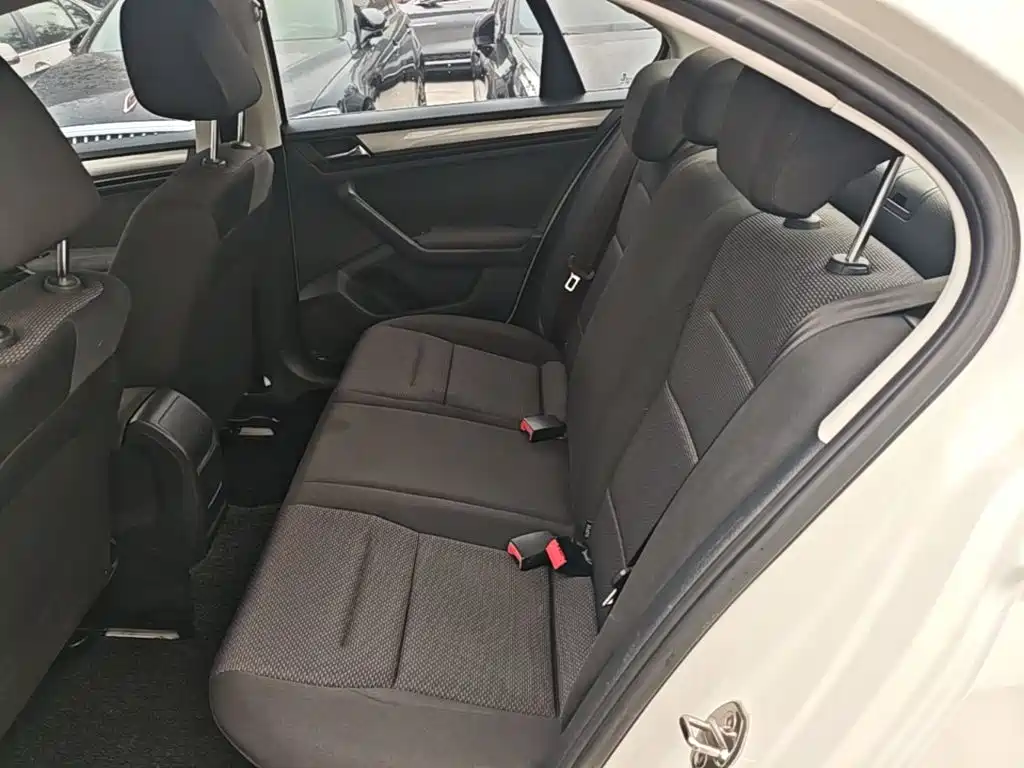 Volkswagen Bora — миниатюра 17