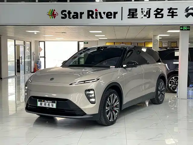2023 Nio ES8