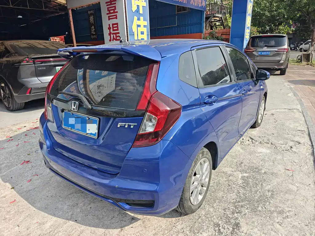 Honda Fit — миниатюра 4