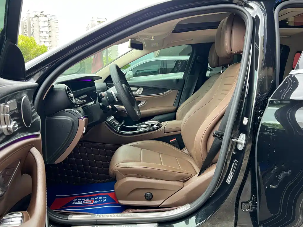 Mercedes-Benz E-Class — миниатюра 16