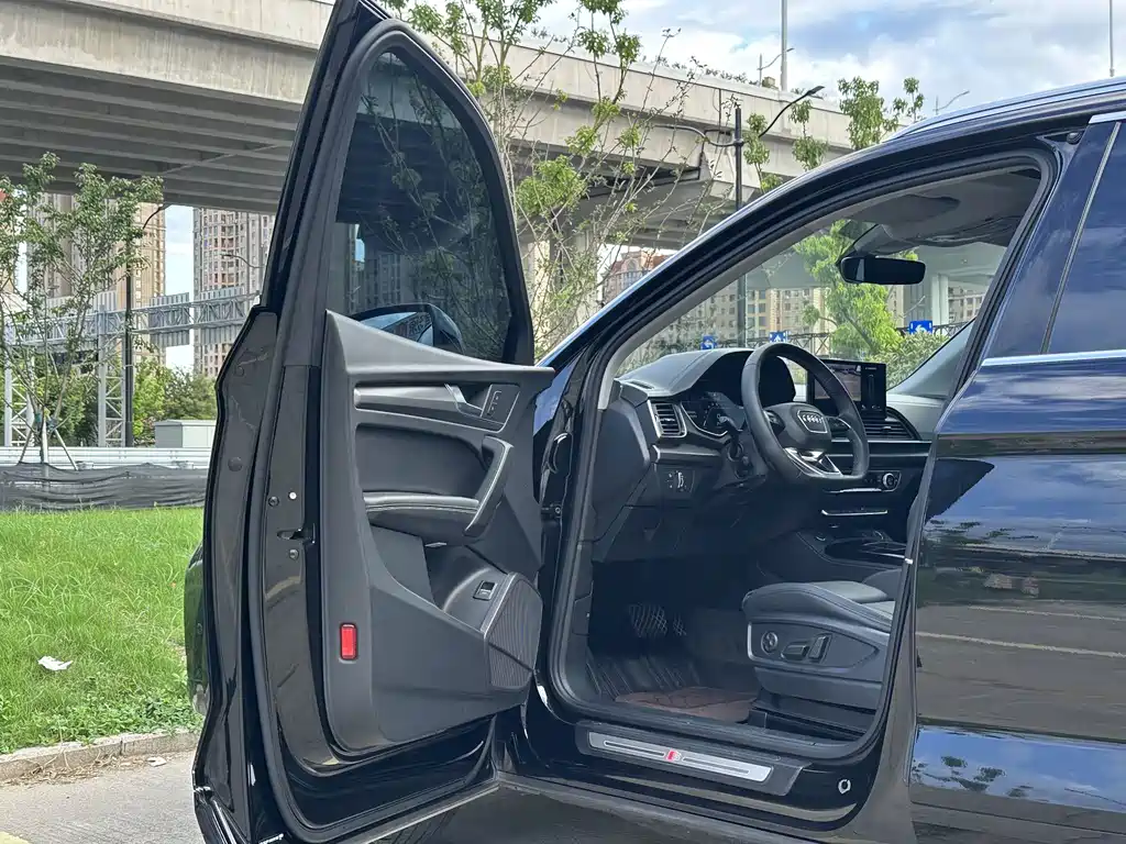 Audi Q5L — миниатюра 9