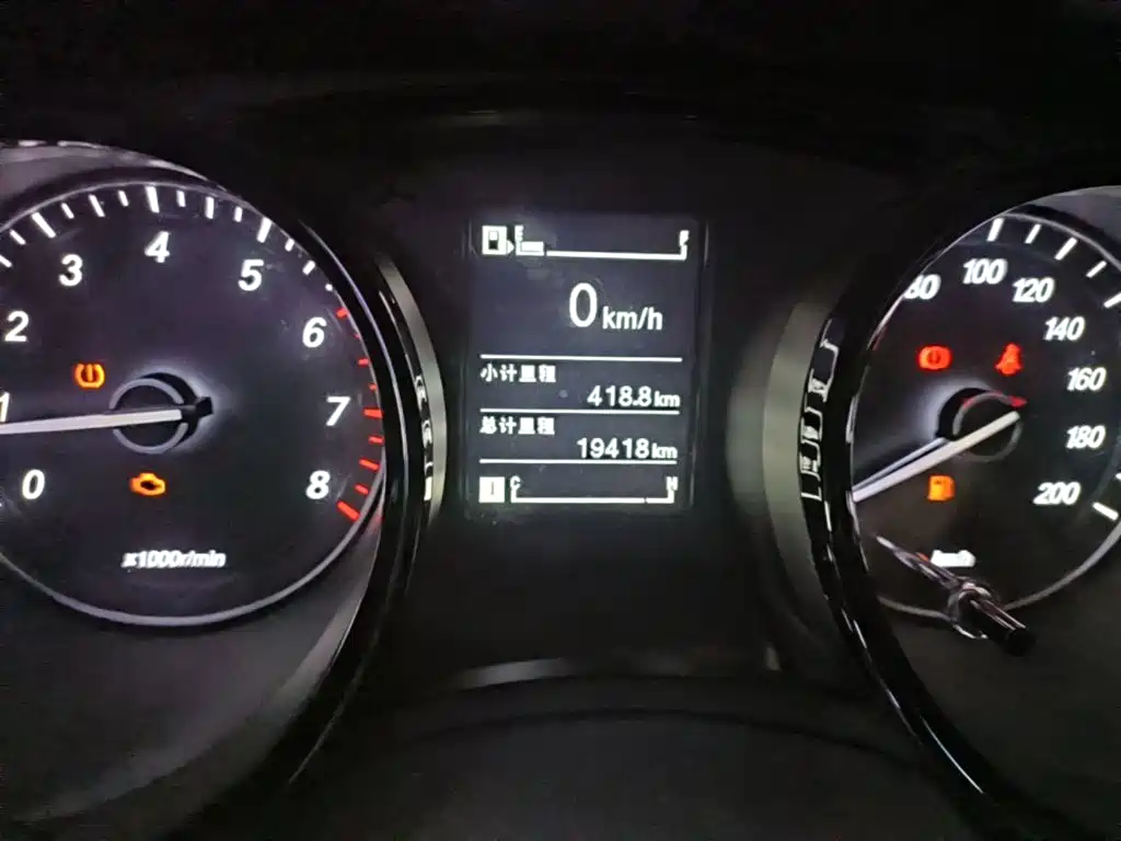 Wuling Hongguang PLUS — миниатюра 12